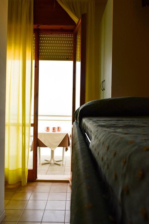 Hotel Embassy Pesaro Eksteriør billede
