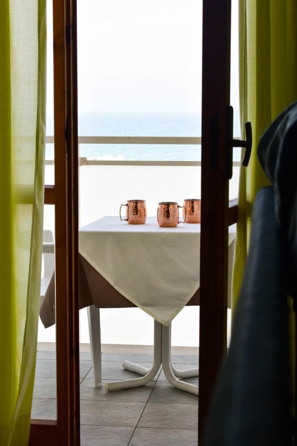 Hotel Embassy Pesaro Eksteriør billede