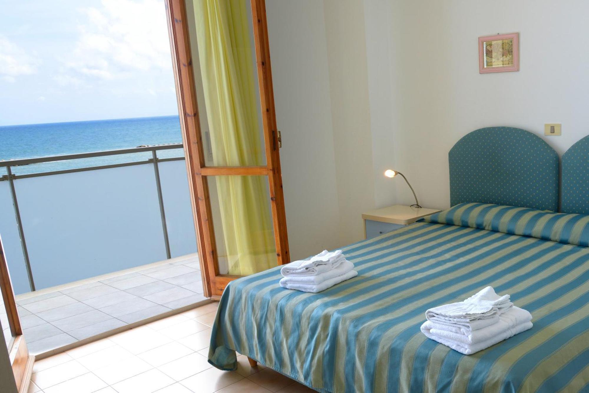 Hotel Embassy Pesaro Eksteriør billede