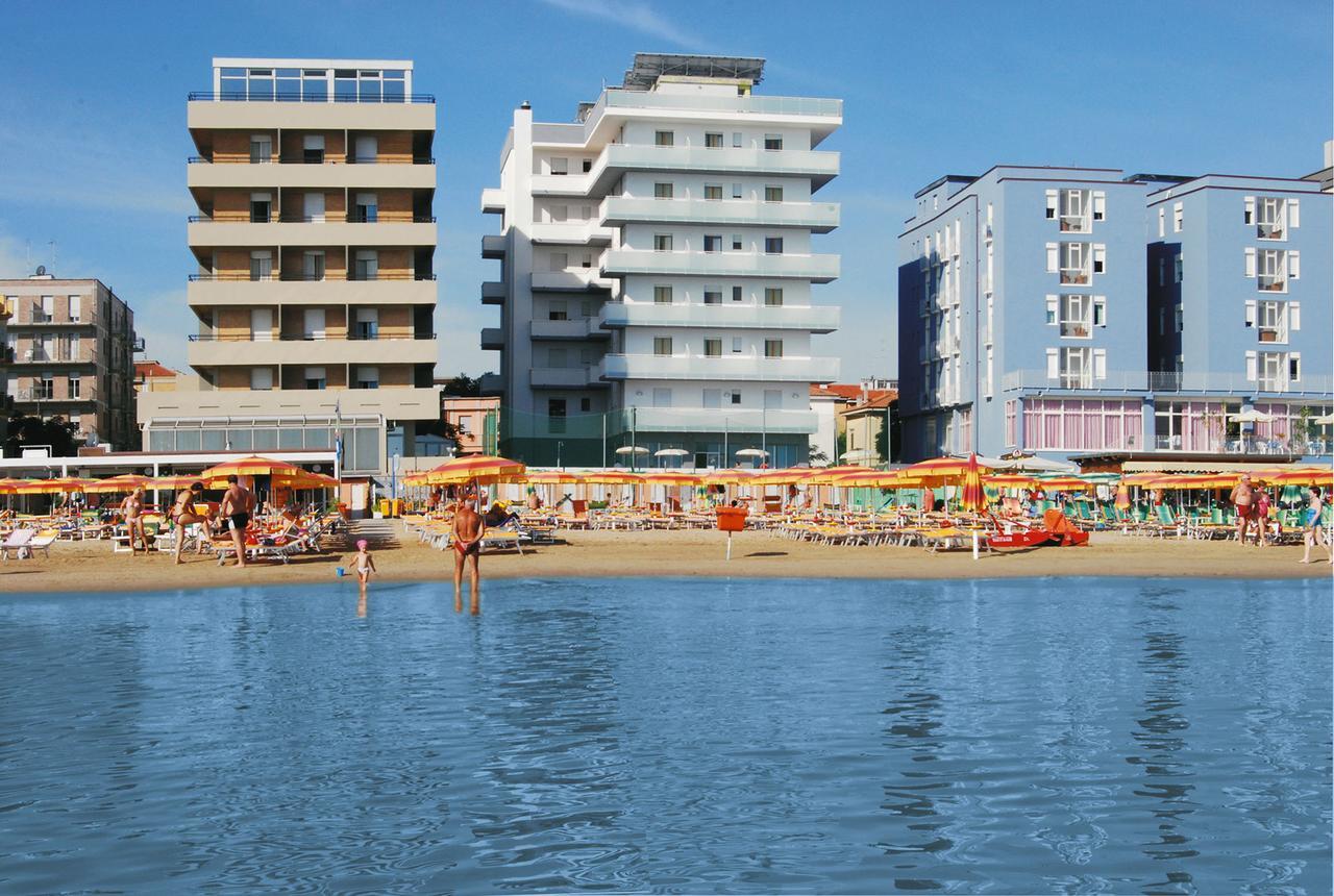 Hotel Embassy Pesaro Eksteriør billede